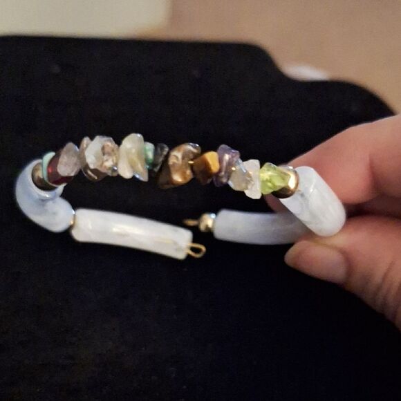 🎁Elegant bracelet with multicolor Gemstones and blue & white bead accents - Picture 3 of 4